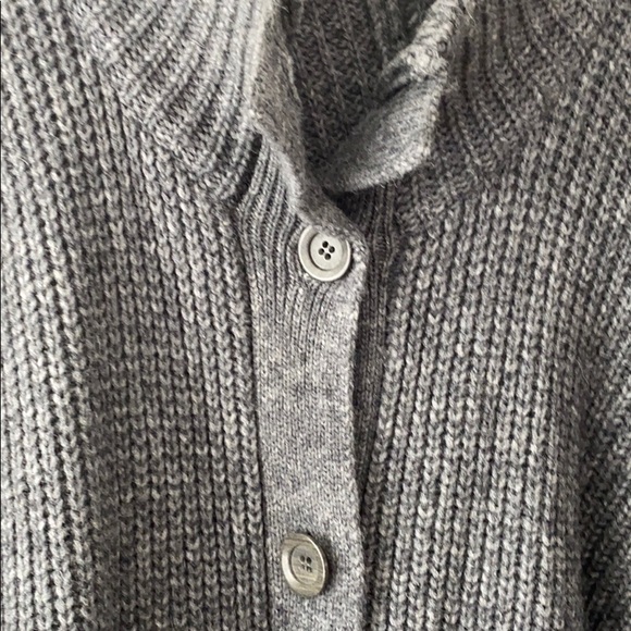 Gorgeous grey oversized sweater jacket - Picture 3 of 5